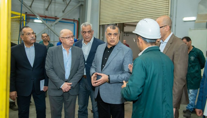 وزير الإنتاج الحربى فى جوله تفقديه 