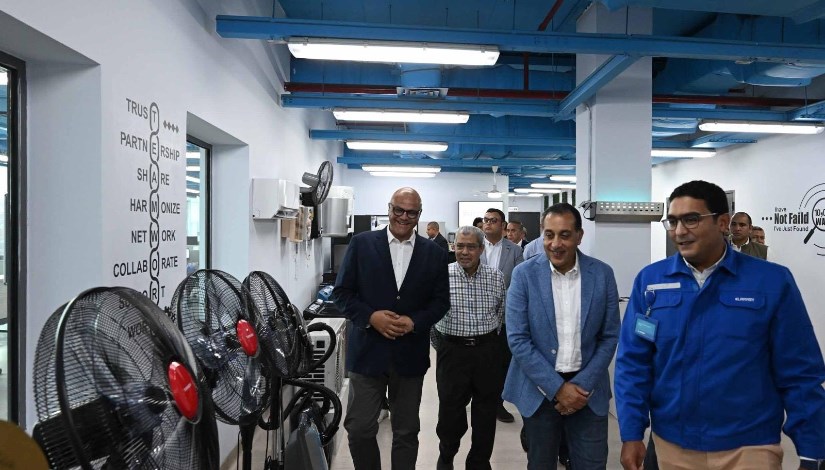 رئيس الوزراء يزور مركز البحوث والتطوير بمجموعة " العربي" بمدينة بنها رئيس الوزراء يزور مركز البحوث والتطوير بمجموعة " العربي" بمدينة بنها