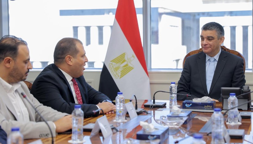 الشراء الموحد تعقد اجتماعًا مع شركة “الحكمة للأدوية” الشراء الموحد تعقد اجتماعًا مع شركة “الحكمة للأدوية”