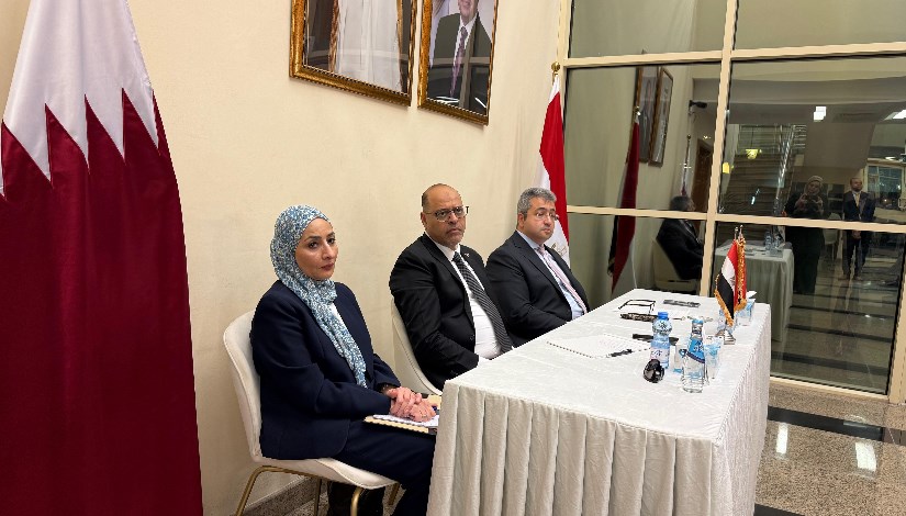 وزير العمل محمد جبران خلال لقائه بأعضاء الجالية المصرية بقطر وزير العمل محمد جبران خلال لقائه بأعضاء الجالية المصرية بقطر