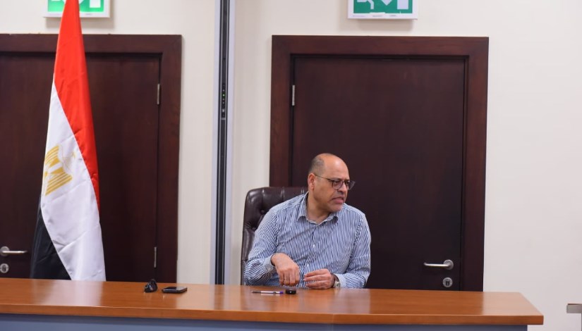 وزير العمل خلال جولة مفاجئة بالقاهرة الجديدة وزير العمل خلال جولة مفاجئة بالقاهرة الجديدة