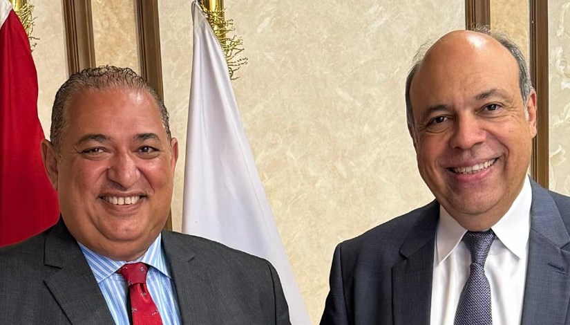 وزير الطيران المدني ورئيس قطاع النقل الجوي بالمنظمة