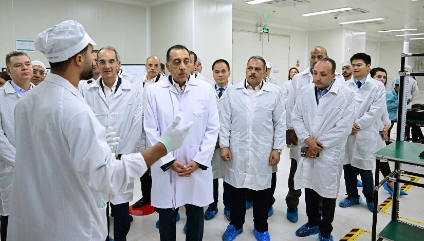 رئيس الوزراء يفتتح مصنع شركة «أوبو» العالمية في مصر رئيس الوزراء يفتتح مصنع شركة «أوبو» العالمية في مصر
