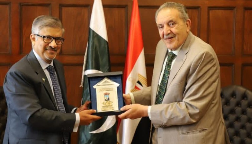 لقاءً  مع السفير عامر شوكت بحضور احمد الوكيل