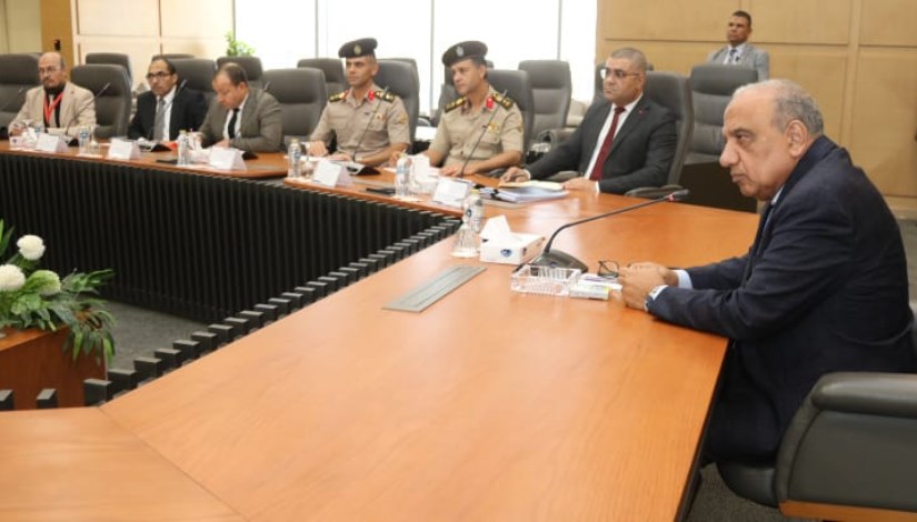 وزير الكهرباء والطاقة المتجددة محمود عصمت وزير الكهرباء والطاقة المتجددة محمود عصمت