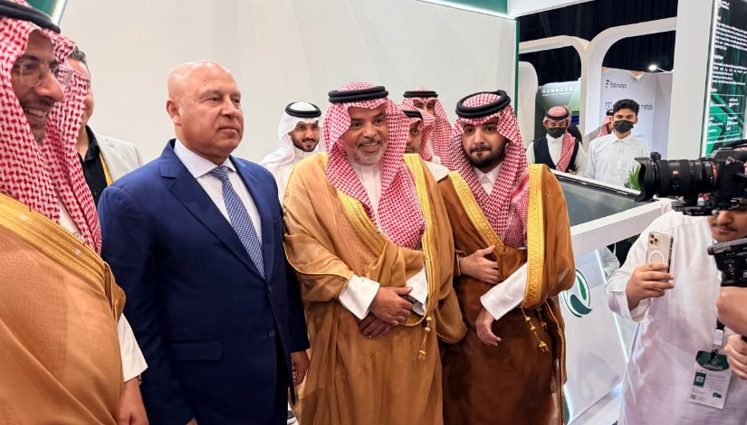 خلال لقاء وزير الصناعة والنقل وزير الصناعة والثروة المعدنية خلال لقاء وزير الصناعة والنقل وزير الصناعة والثروة المعدنية