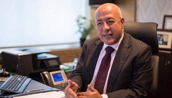 يحيى أبو الفتوح، نائب رئيس البنك الأهلي المصري