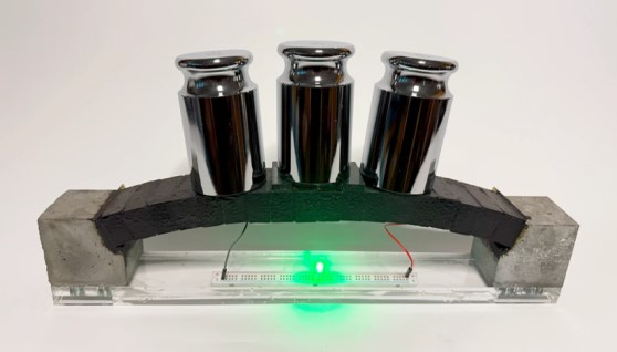 تحويل الخرسانة إلى بطاريات