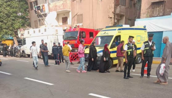 سيارات الإسعاف والمطافئ أمام اللجان الانتخابية