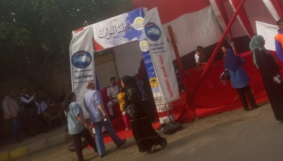توافد المواطنين على اللجان الانتخابية