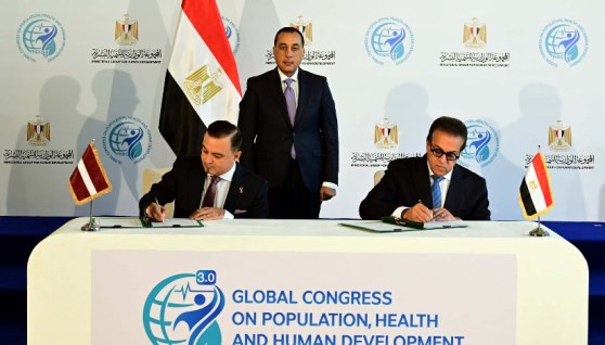 جانب من توقيع مذكرة التفاهم