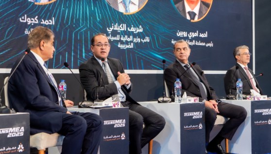 جانب من الجلسة النقاشية