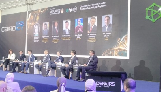 جانب من الجلسة الحوارية في معرض Cairo ICT