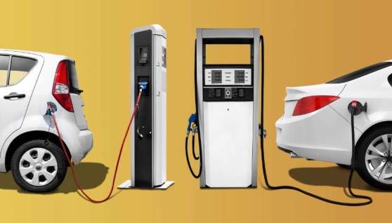 الفرق بين سيارات النزين والكهرباء