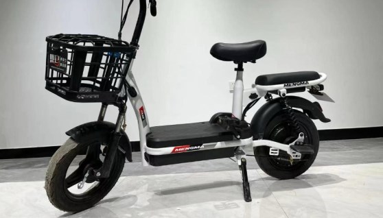 الاسكوتر الكهربائي- أرشيفية