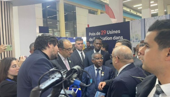 جانب من افتتاح المعرض الجزائري للرعاية الصحية "كلينفست إكسبو"