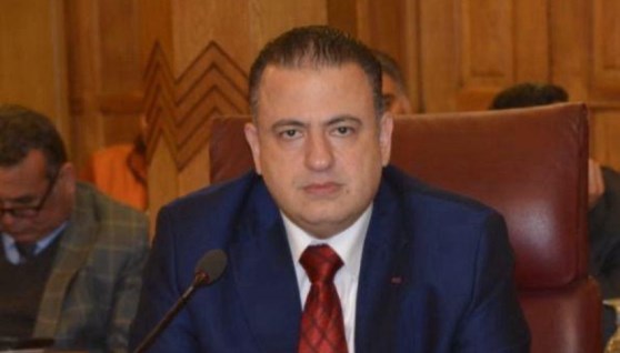 الدكتور محمد عبد الحميد الزهار كاتب وباحث في الشؤون السياسية والعلاقات الدولية