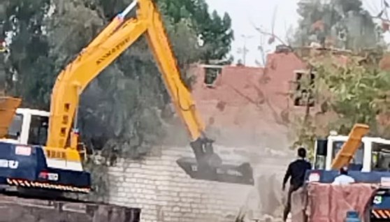  إزالة التعديات الواقعة على مجرى نهر النيل 