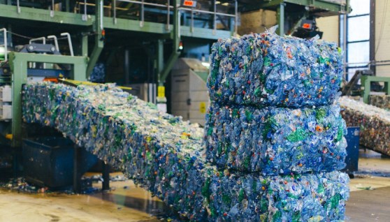 مصنع إعادة تدوير البلاستيك