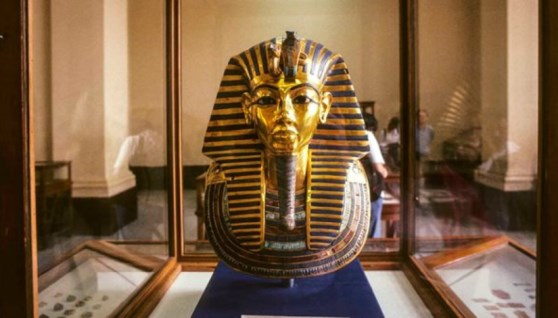 توت عنخ أمون 