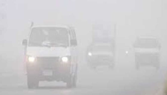 القيادة آمنة خلال الشبورة المائية