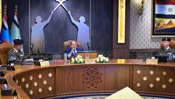 الرئيس عبد الفتاح السيسي خلال اختبارات كشف الهيئة للطلبة المُتقدمين للالتحاق بالأكاديمية العسكرية المصرية والكليات العسكرية