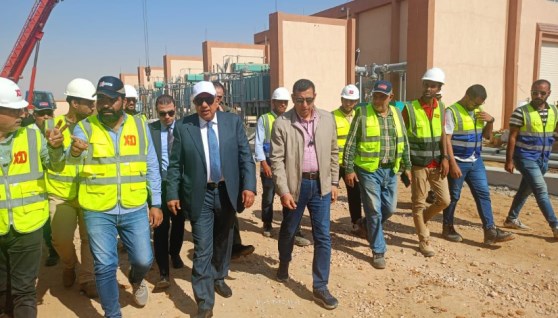 وزير الكهرباء والطاقة المتجددة محمود عصمت