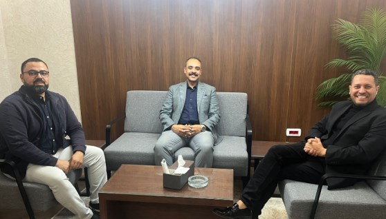 المحامي محمد محمود يجري زيارة إلى "إيجي إن"