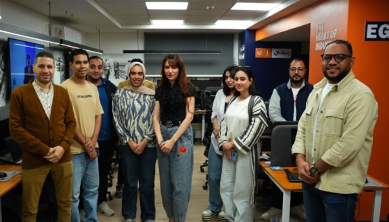 الدكتورة دينا عبد العزيز المرشحة لانتخابات النواب تزور موقع «إيجي إن»