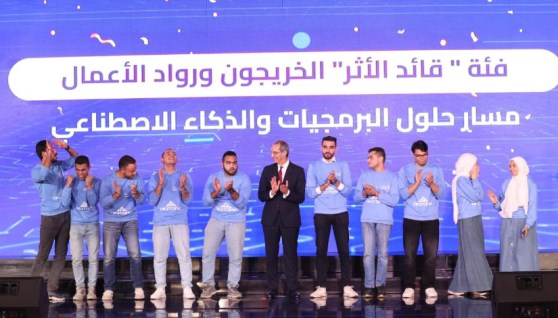 خلال تكريم الفائزين 