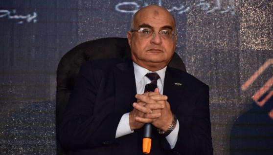  أنور عبد الغني، مدير إدارة الشركات بهيئة قناة السويس