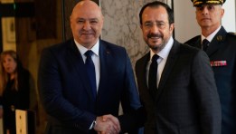 الرئيسان اللبناني ميشال عون والقبرصي نيكوس خريستودوليدس