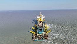 حفر القناة الملاحية الجديدة