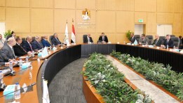 جانب من اجتماع وزير الإسكان 