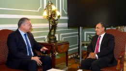 وزير الخارجية يستقبل وزير البترول والثروة المعدنية