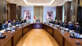 رئيس الوزراء خلال اجتماعه اليوم