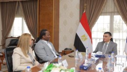 هيئة الشراء الموحد خلال اجتماعها مع وفد شركة علي بابا