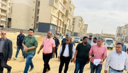 رئيس جهاز حدائق أكتوبر خلال الجولة