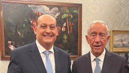رئيس البرتغال مع السفير المصري