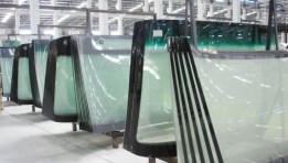 صناعة زجاج السيارات - صورة موضوعية