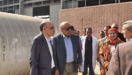 وزير الكهرباء والطاقة المتجددة الدكتور محمود عصمت 