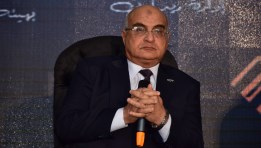  أنور عبد الغني، مدير إدارة الشركات بهيئة قناة السويس