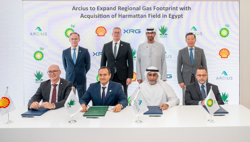 جانب من توقيع الاتفاقية