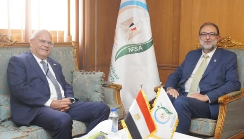 الدكتور طارق الهوبي، رئيس الهيئة القومية لسلامة الغذاء، السفير السويدي بالقاهرة داج يولين دنفيلت