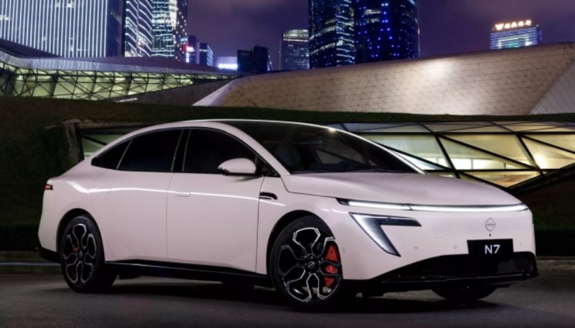 سيارة نيسان N7 الكهربائية الجديدة