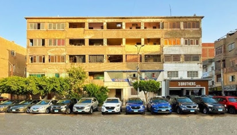 معرض سيارات