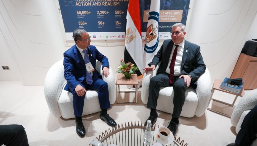 جانب من لقاءات وزير البترول 