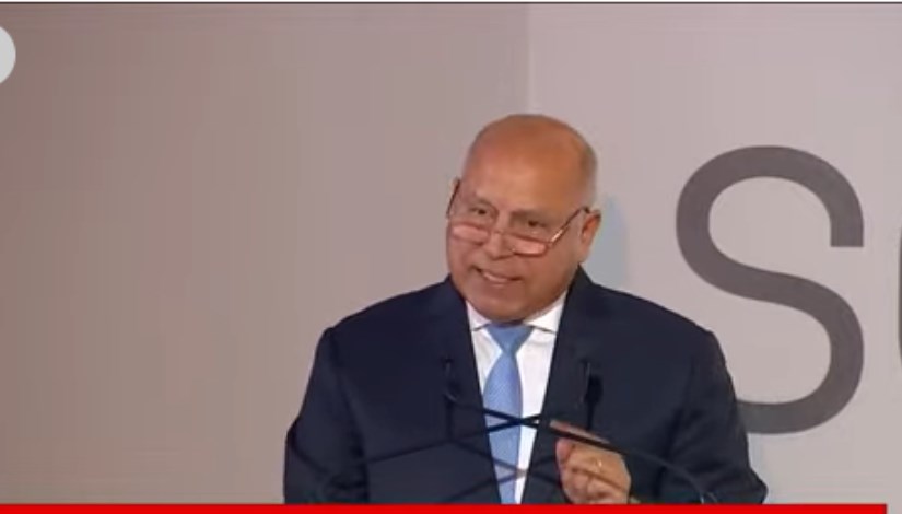 كامل الوزير وزير الصناعة والنقل