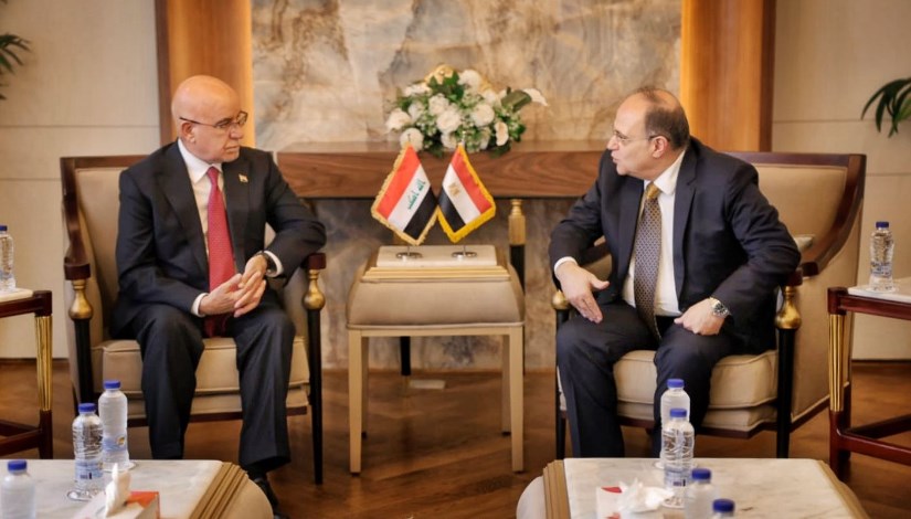 رئيس هيئة الدواء المصرية يستقبل وزير صحة العراق 