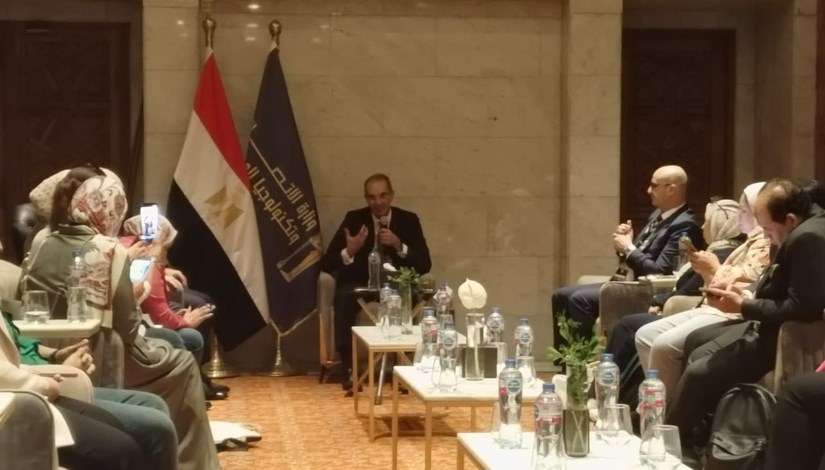 الدكتور عمرو طلعت وزير الاتصالات وتكنولوجيا المعلومات 